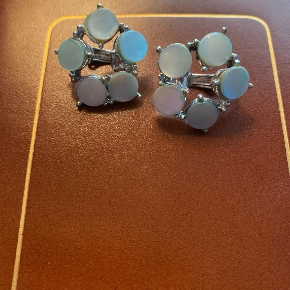 Vintage Mother of Pearl Flower Clip On Earrings